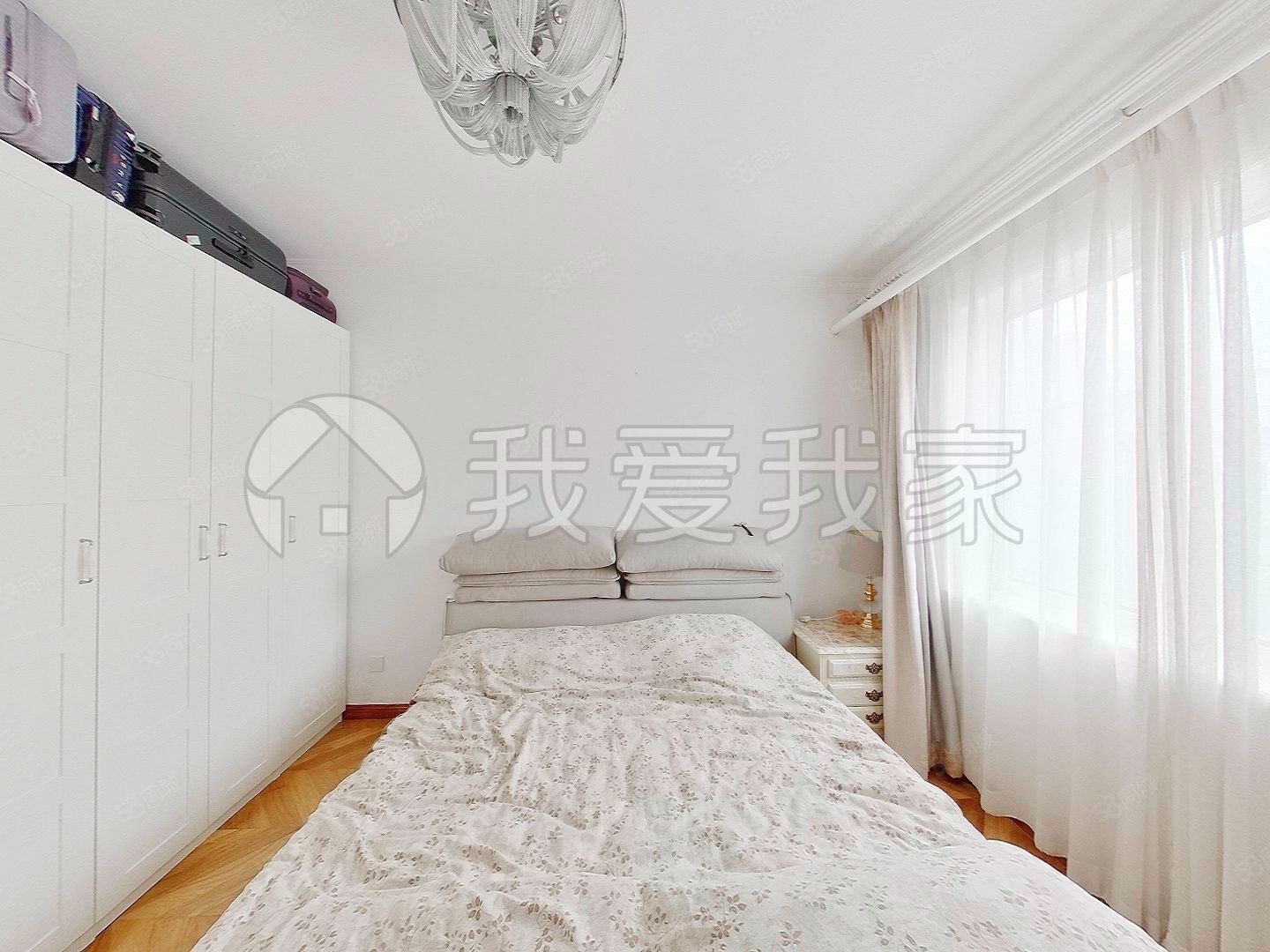 長安花園3室2廳2衛(wèi)122.93㎡南北699萬