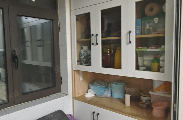 急售公园附近精装三室！送车位！送储藏室！