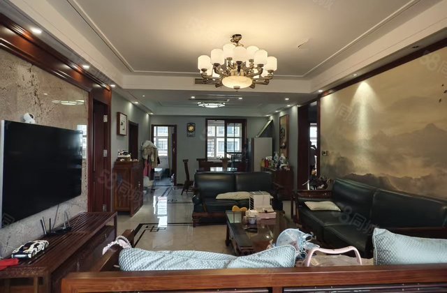 新出，孟达国际新城，电梯真洋房，4室，边户带车位地下室急售