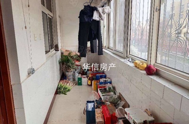 六中，公园旁边，育新家园2楼 3室朝阳 停车方便