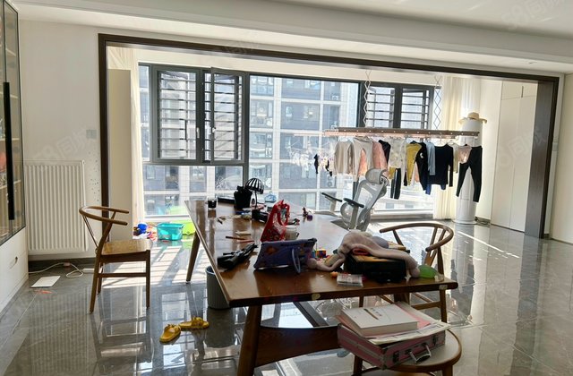 中交凤鸣九章4室2厅161.28㎡155万二手房图片