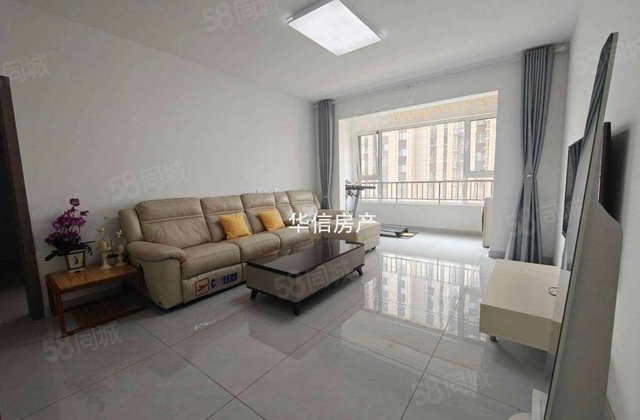 区政府旁清风和庐三室两厅双卫带车位储有钥匙随时看房