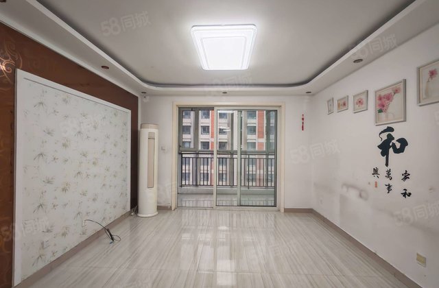 育光  ，四中。房子免大税了，有储藏室。电梯房。中间好楼层。