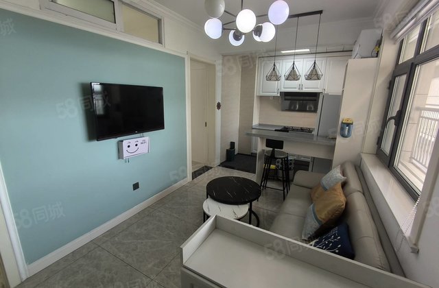 振兴路 南北通透 装修好 房龄新 近医院 电梯房