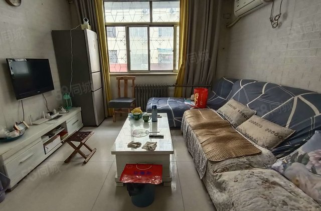 老文轩单位家属院，一楼带院！小区好停车，南北通透户型方正