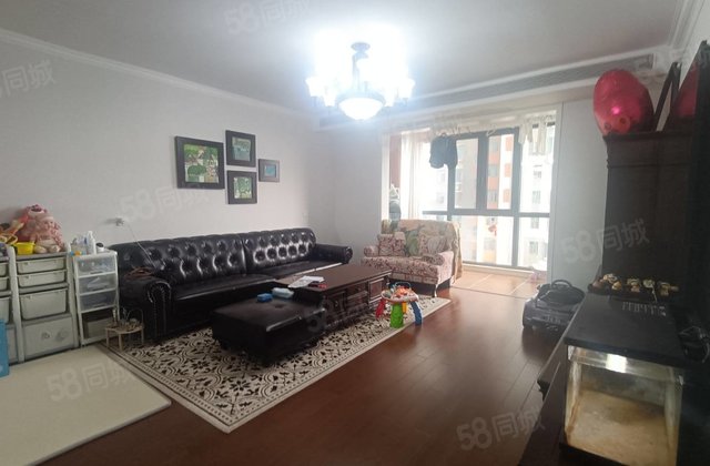 市中心市委领秀城 近医院 双卫生间 交通便利 电梯房