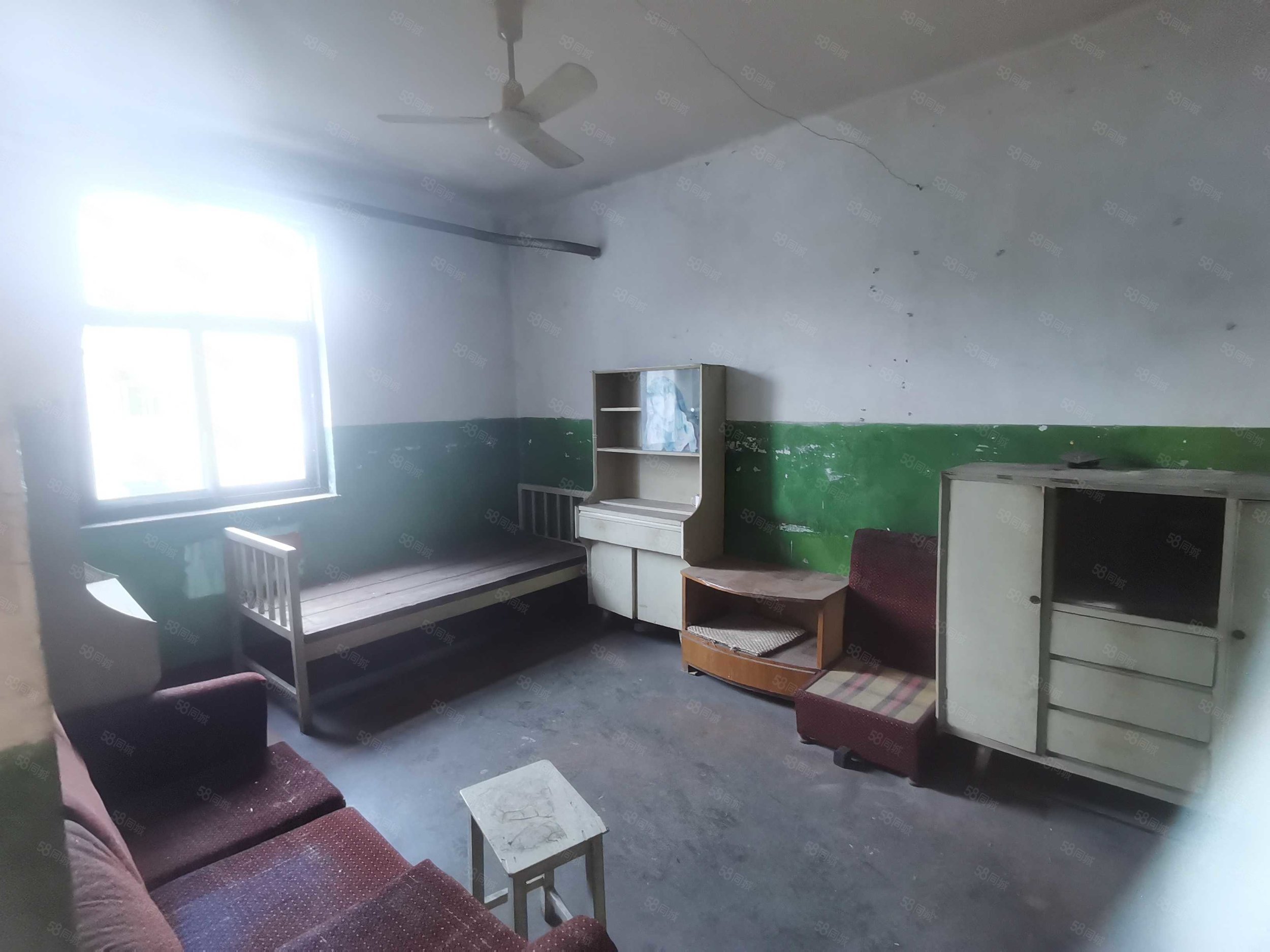 轮胎东村2室1厅1卫60.5㎡南13万