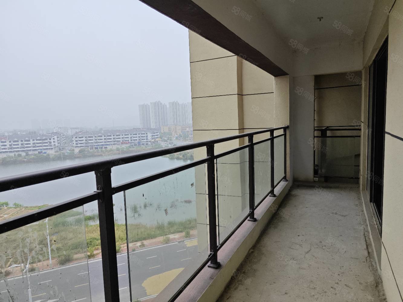 雍景园3室2厅2卫135㎡南北49.8万