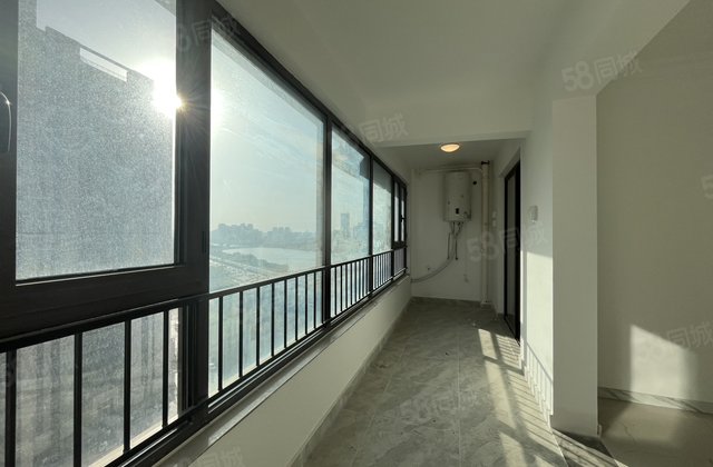 急售 观景房！碧桂园国岳府！赠送车位！免大税中间楼层