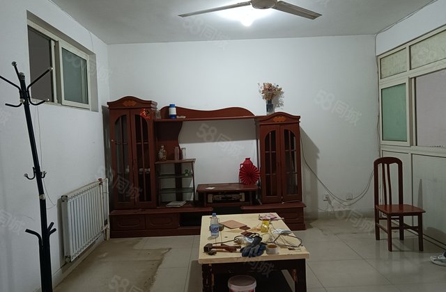 香江西邻 康城花园 可做三室 非顶 停车方便