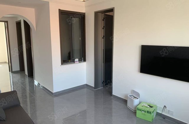 畜产小区 精装修三室 全新家具 市医院 北顺采光充足交通便利