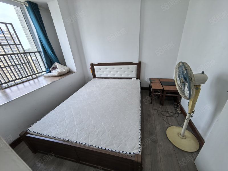 桃里名府3室2厅2卫98㎡南北34.4万