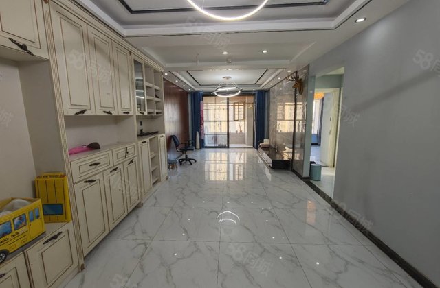 急售电大北邻 阿卡精装三室 免大税带车位储藏室 随时可看房