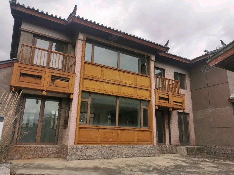 束河古镇旁金茂雪山语717平米大独栋别墅院子非常大