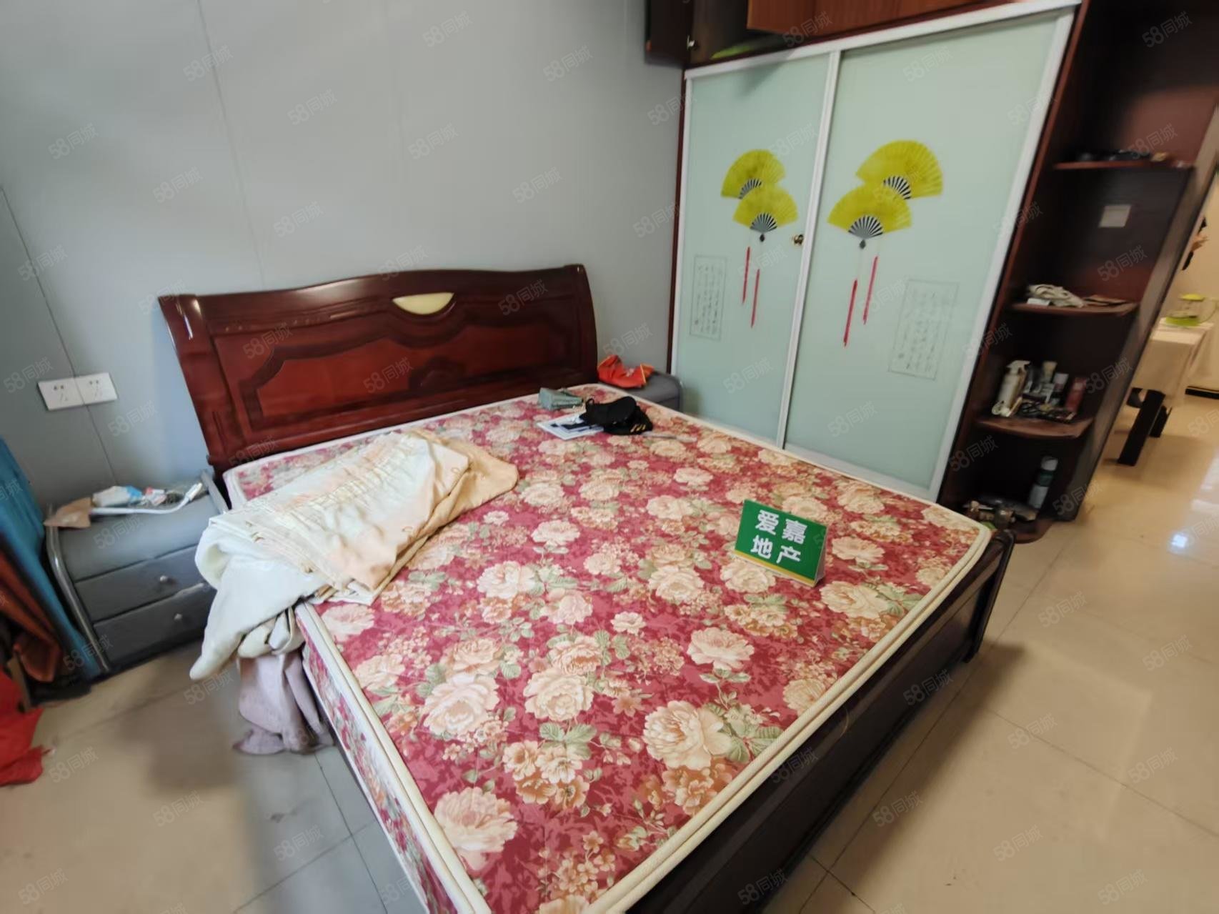 荣港花园2室2厅1卫89㎡南33.8万