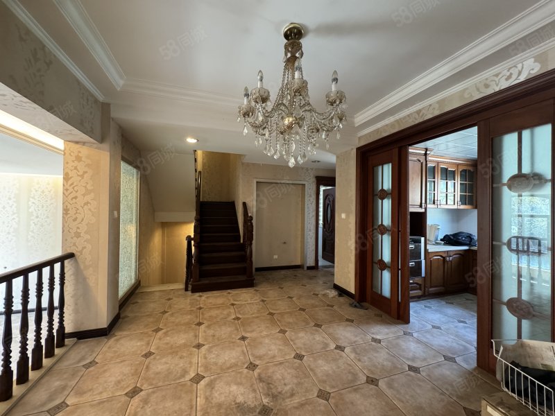 冠城国际(别墅)230平精装修房东诚意出售性价比高毛坯价出卖