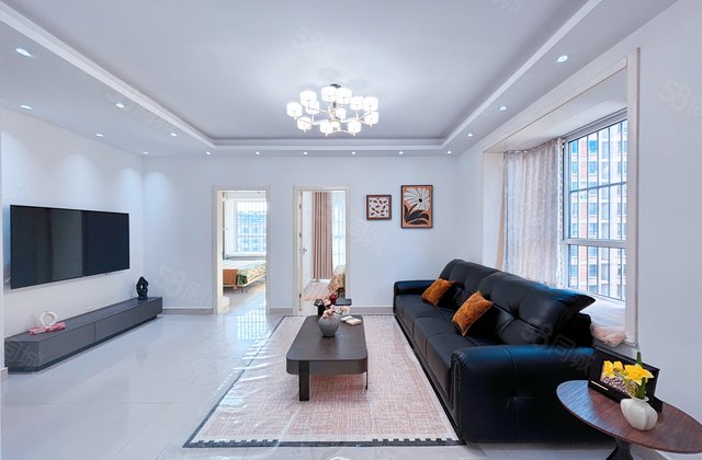 西边户刚需婚房嘉明香江齐鲁君悦华庭精装电梯三居