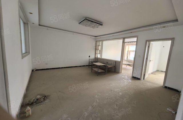 东方秀水苑3室2厅128㎡30万二手房图片