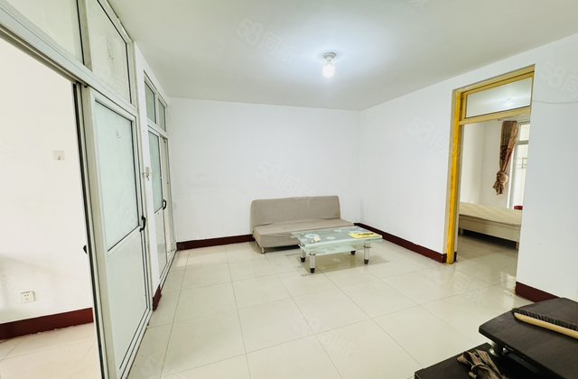 桐凤家园 孝心一楼 可按揭 万达 三室 电大 地暖 随时看房