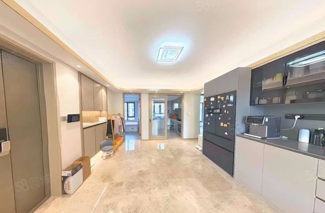 中建宸庐4室2厅136.38㎡580万二手房图片