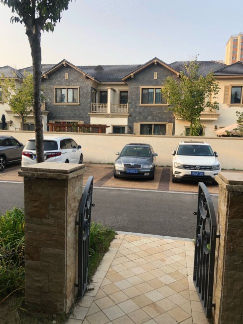 上谷水郡别墅幸福路2室2厅3卫14027平方米