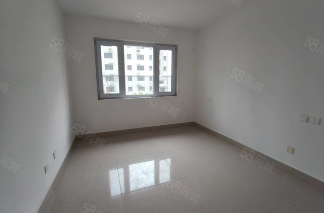 湖边  岳庄御府  新房未住  有地下室  可按揭