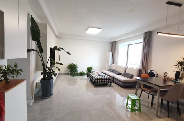 河边三室朝阳双阳台带车位储藏室月亮湾颐馨园