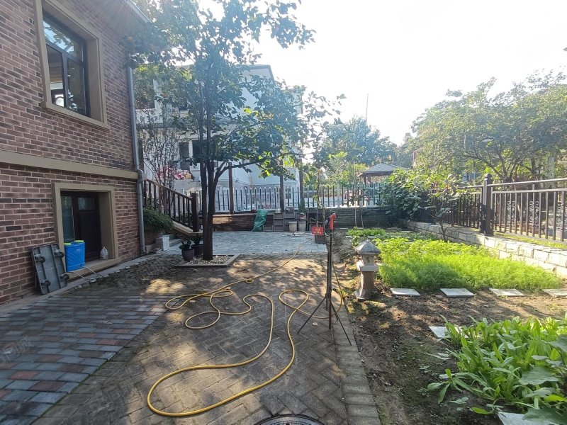 君山別墅6室5廳4衛(wèi)391.84㎡南北790萬(wàn)