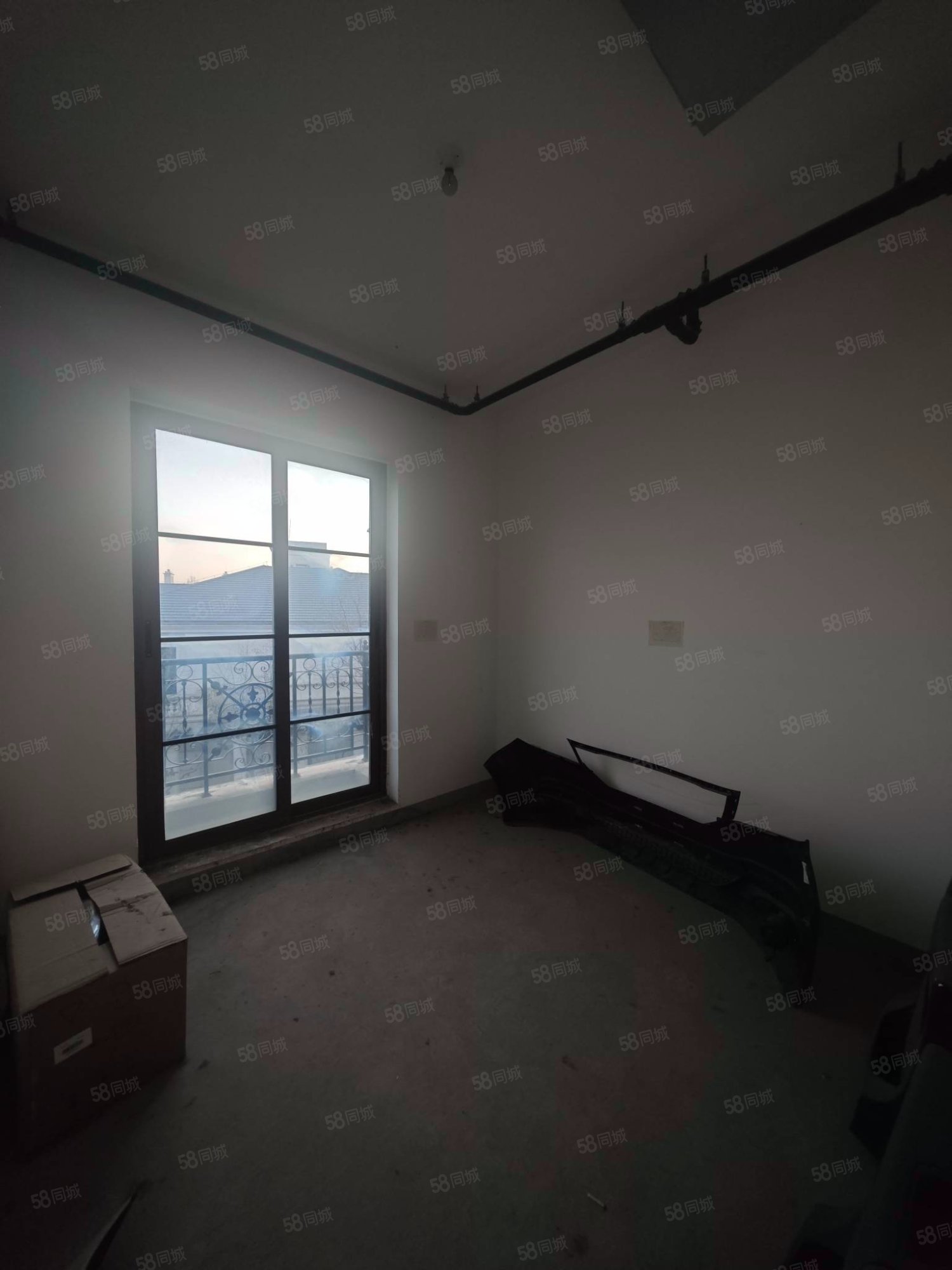 融創(chuàng)千章墅4室2廳3衛(wèi)256.09㎡南北970萬