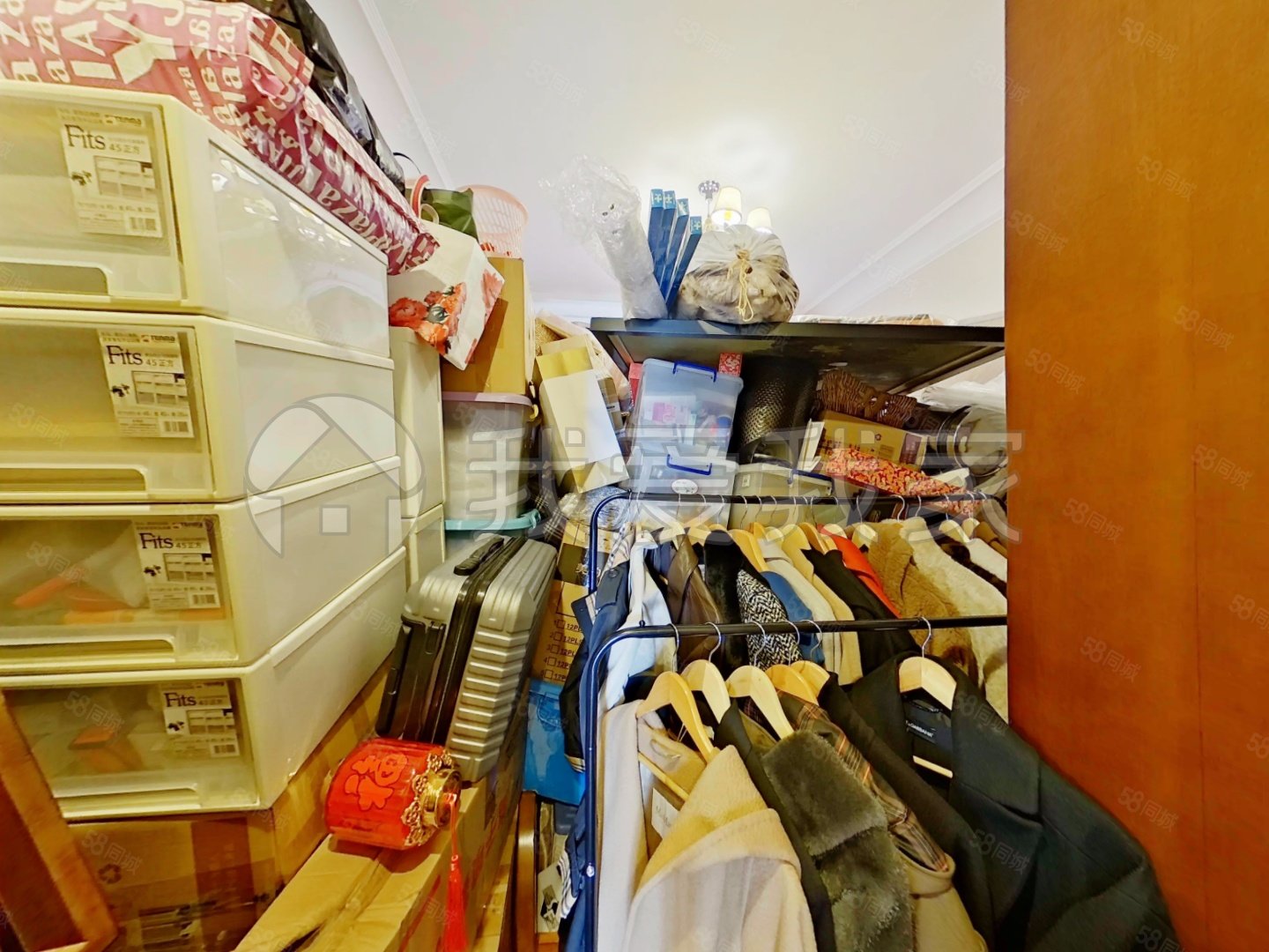 中海九號(hào)公館(二區(qū))4室2廳3衛(wèi)212.63㎡南北1360萬(wàn)