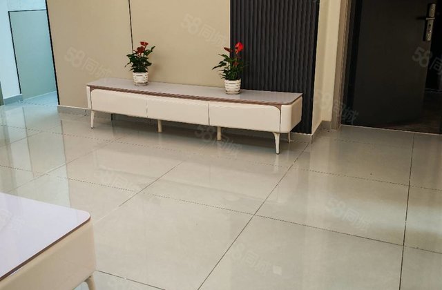 兴华路   东昌中学 市委 聊建家属院 精装修三室 免大税