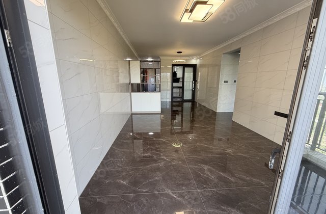 国鼎中央公园3室2厅121㎡61.8万二手房图片