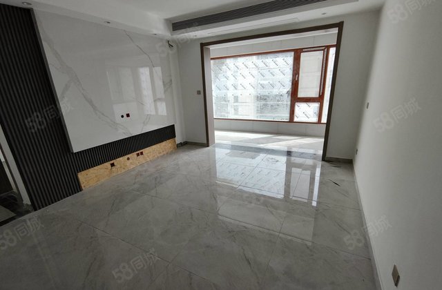 真实在售！万达附近 中间楼层 江山印 新房未入住 带车位