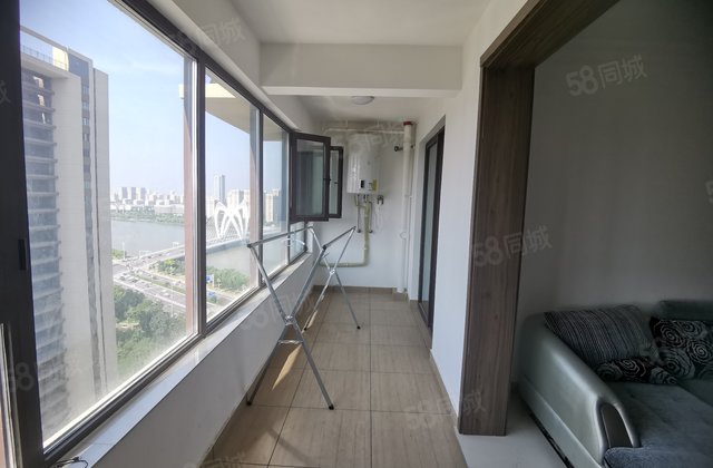 东昌东.二实验.免大税清水湾..国岳府.三室两厅.好楼层.