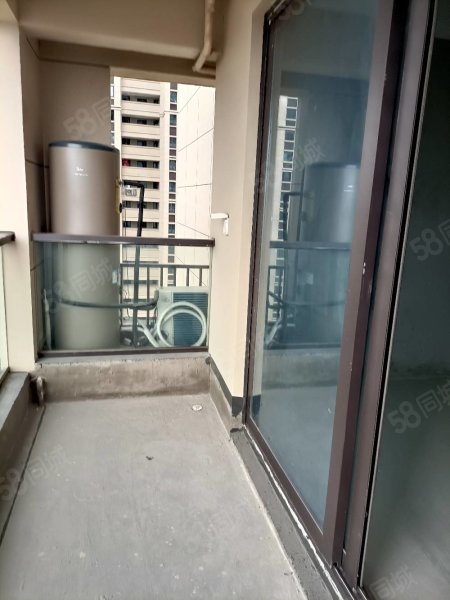 景欣华府3室2厅2卫120㎡南182万