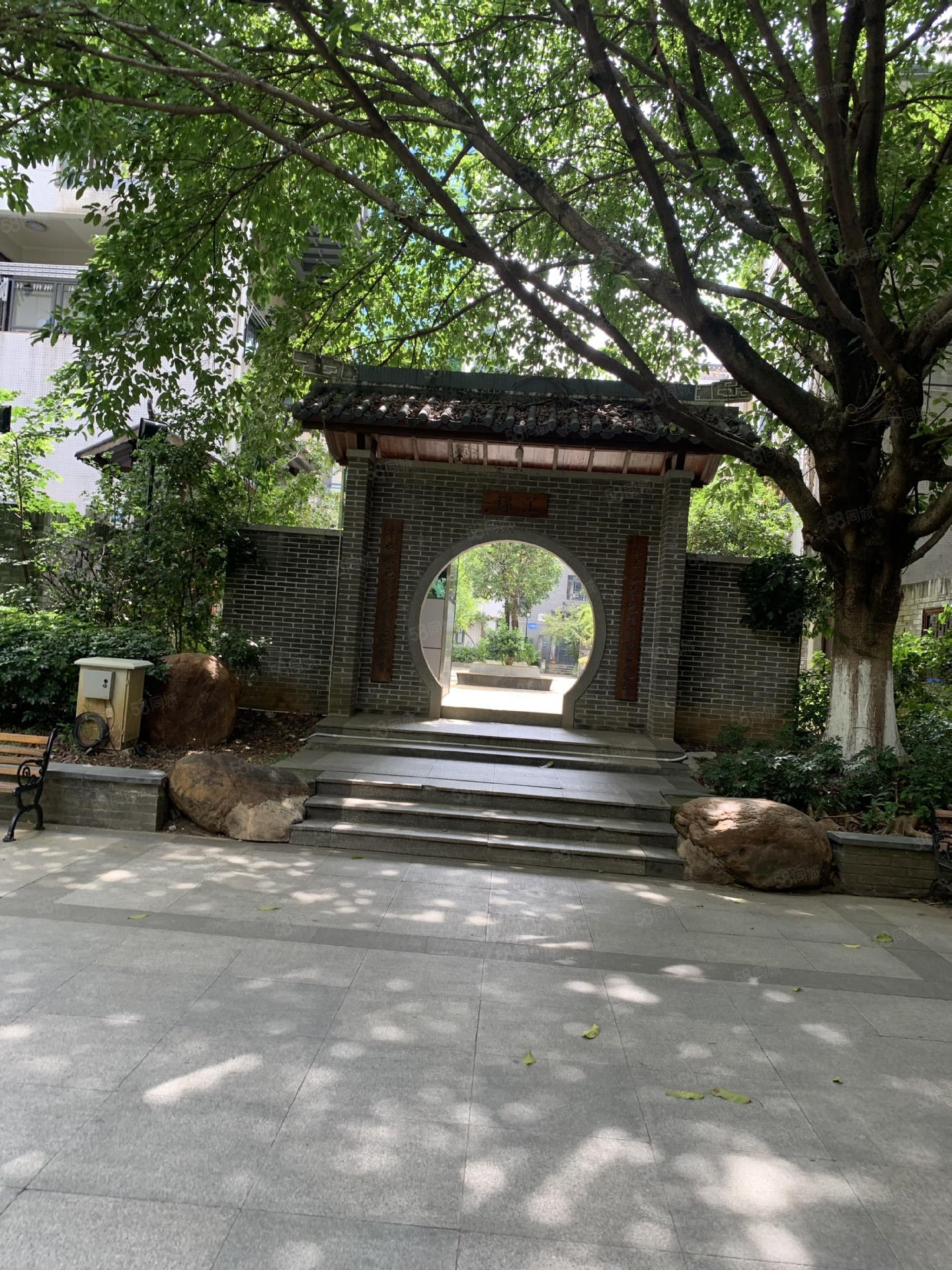 76w76w单价8000清华坊3楼还带露台