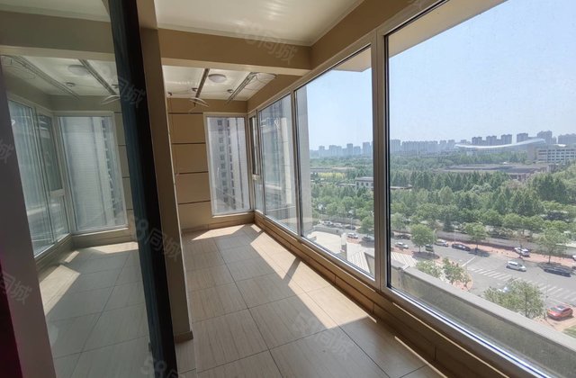 聊城大学北邻，品质好房，送车位，随时看房。出行方便，购物便利