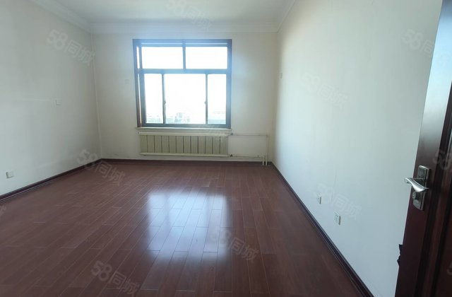 业主诚售 中巨房产 电梯房 东昌三中附近 大四居 全明户型