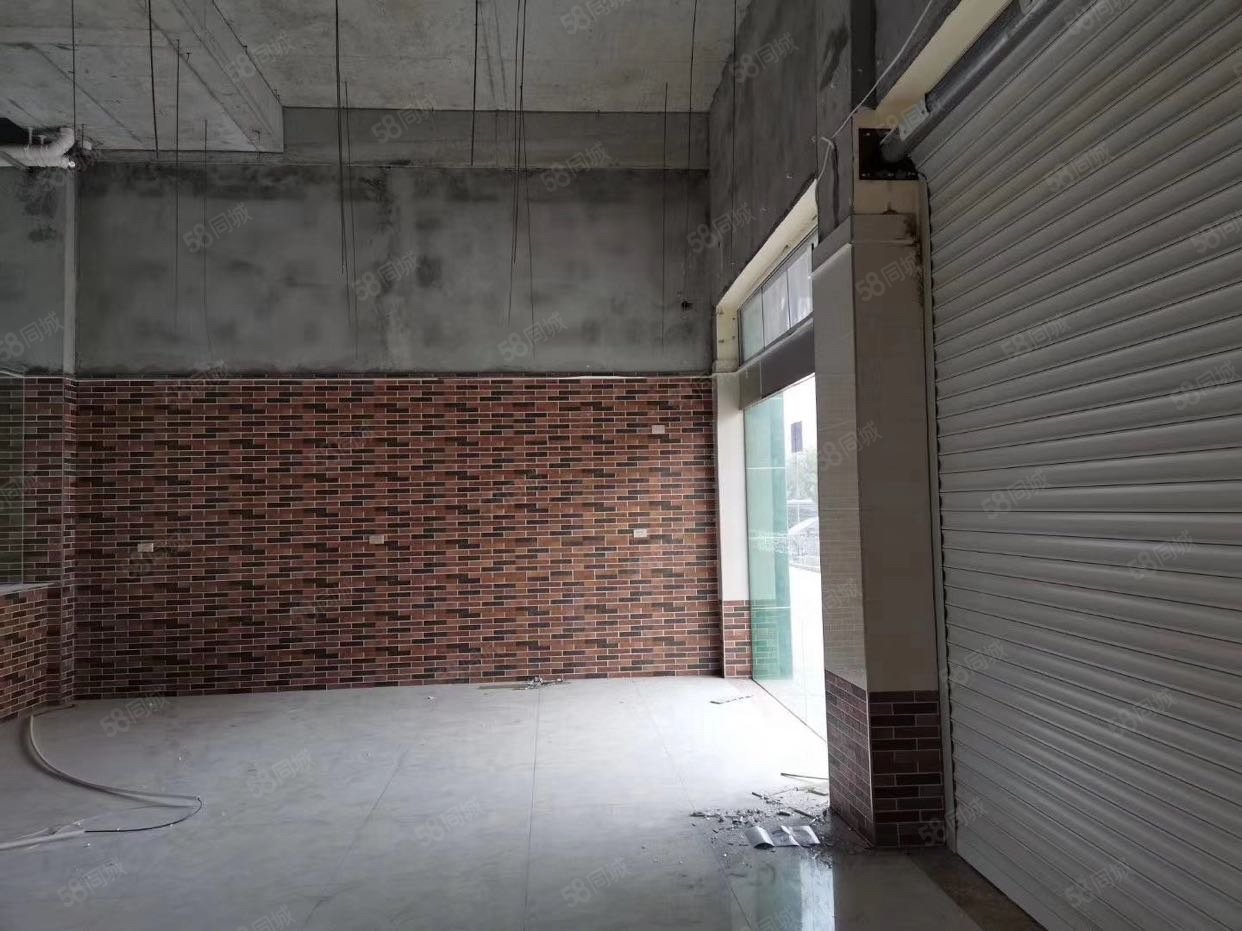 国际绿松石城2室1厅1卫86.26㎡南48万