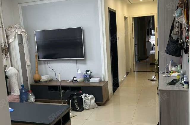 人民公园旁精装三室出售  南北通透 随时看房