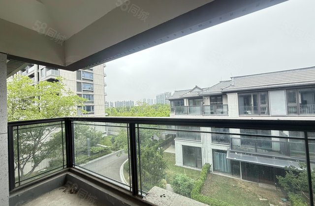 融创杭州湾壹号望臻园(别墅)4室2厅150㎡112万二手房图片