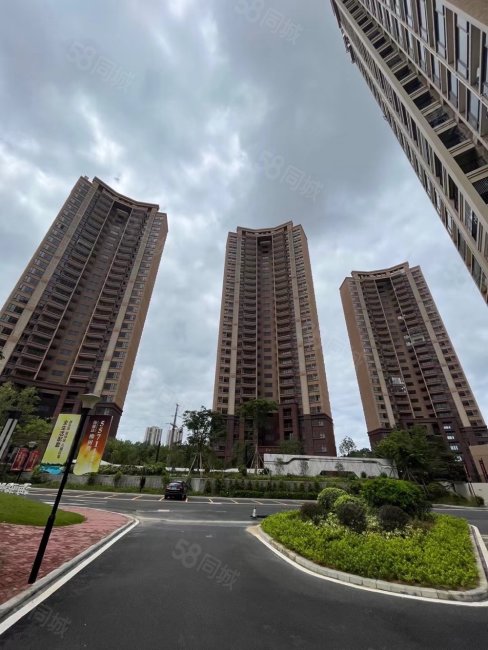 台山海骏达花园3室1厅2卫106.21㎡南北53.9万