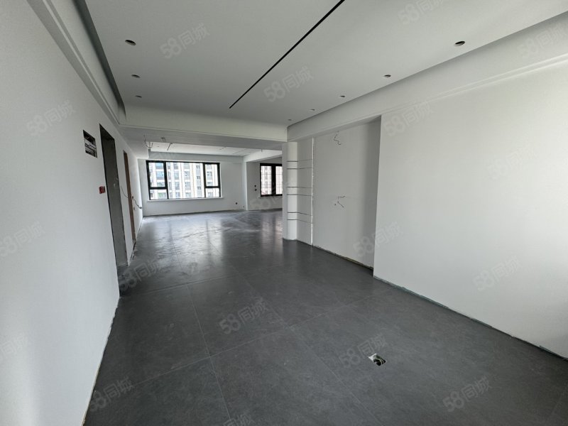 天盛花园,188平米三室两卫,125万硬装完成.