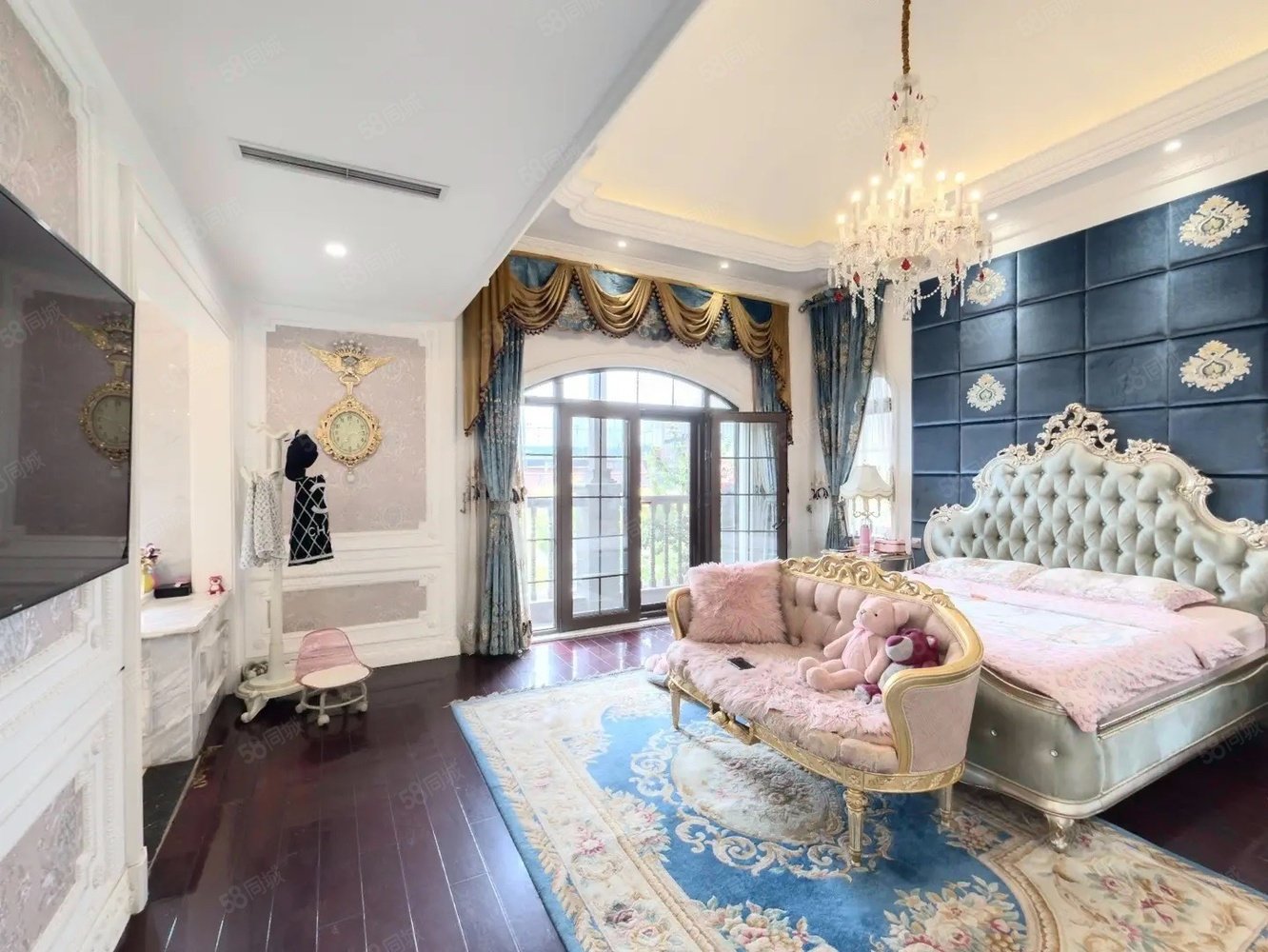 中建紅杉溪谷(東區(qū))6室2廳4衛(wèi)210.55㎡南北1888萬