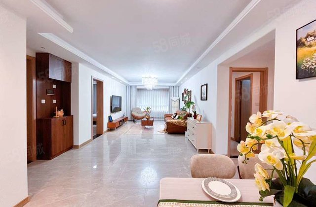 裕昌莲湖新城 送车位 储 11层电梯洋房  三叶草户型精装修