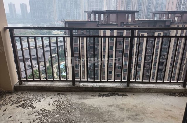 彰泰欢乐颂3室2厅96.48㎡39.8万二手房图片