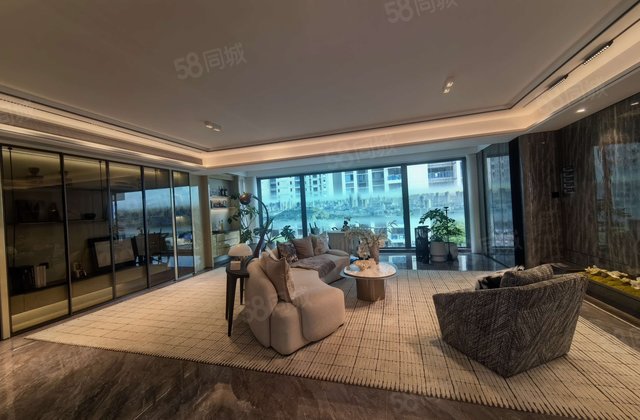 保利奥体大都汇一期C区(电白)4室2厅147㎡86万二手房图片