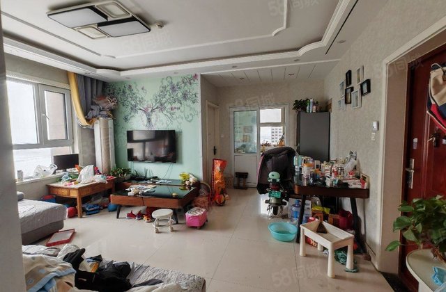 香江旁边火车站附近电梯房凤凰楼层，带车位，单价四开头