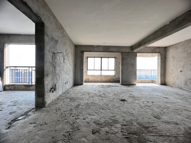 岭南明珠三期3室2厅1卫116㎡南72万