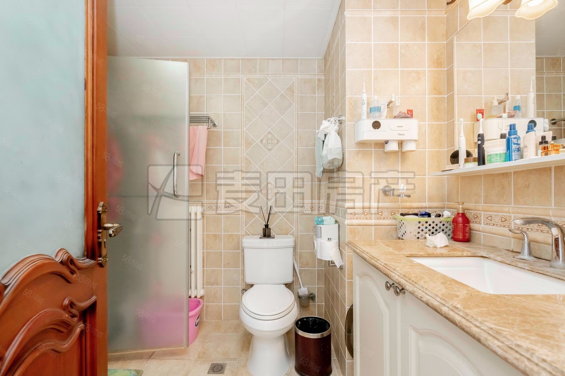 倚林佳園(別墅)5室3廳3衛(wèi)247㎡南北2980萬